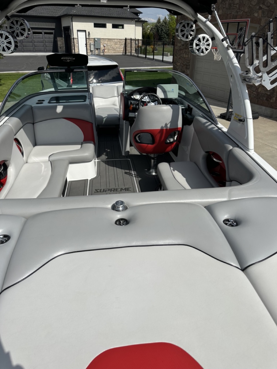 2013 Supreme V226 loaded, 750 hours Icon
